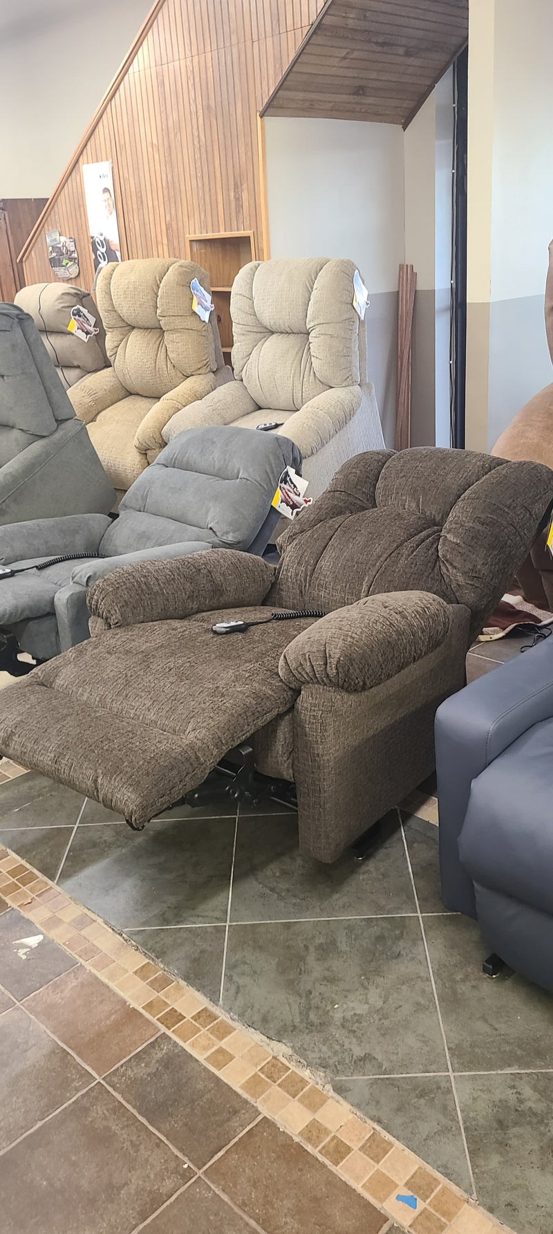 Romulus Chocolate Power Lift Chair Mike Greiner's National Mattress