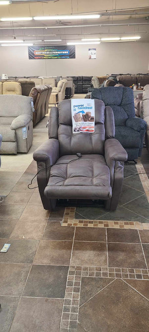 Haywood Chocolate Lift Chair by Catnapper