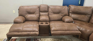Voyager Elk Reclining Sectional by Catnapper
