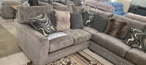 Kingston Sectional (Non-Reclining)