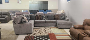 Kingston Sectional (Non-Reclining)