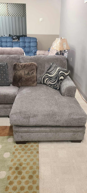 Kingston Sectional (Non-Reclining)