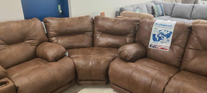 Voyager Elk Reclining Sectional by Catnapper