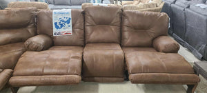 Voyager Elk Reclining Sectional by Catnapper